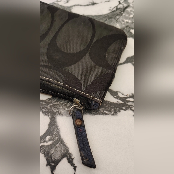 2 Coach Signature Wristlet and Pouch Bag - Picture 11 of 14